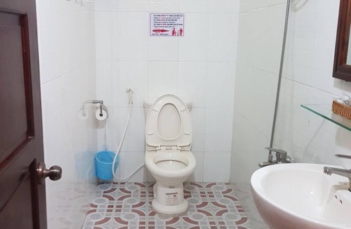Chau Doc Hotel | Hostel Dang Loi