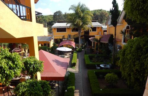 Nuevo Parangaricutiro Hotel | Hotel Farah