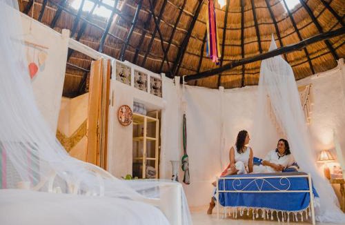 Izamal Hotel | Hotel and Museum Aldea Maya Toktli Orígenes - Pool, Wifi Starlink & Mayan House Museum Tour