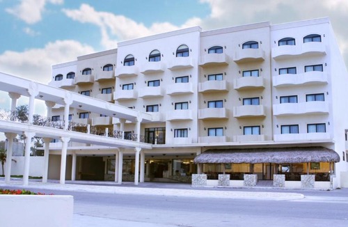 Ciudad Madero Hotel | Hotel Arenas del Mar Resort