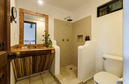 Gonzalo Guerrero Hotel | Hotel Banana Boutique & Spa by Paradise Hotels - 5th Av Playa del Carmen