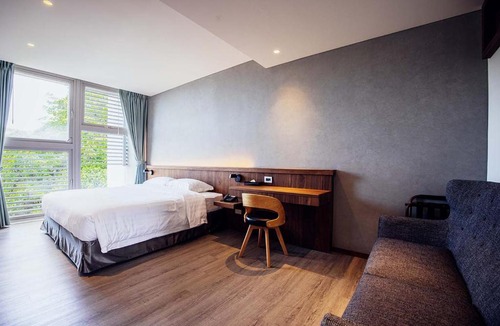Zhongzheng Hotel | Hotel BEGINS