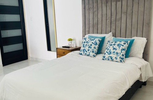 El Chiflon Hotel | HOTEL BUNGALOWS CASA BLANCA