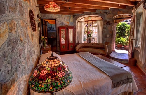 Atascadero Hotel | Hotel Casa Angelitos