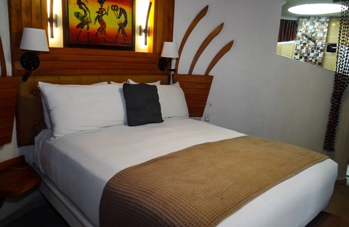 Villa Juarez Hotel | HOTEL COCOS CABAÑAS - BUNGALOW QUEEN MORADO