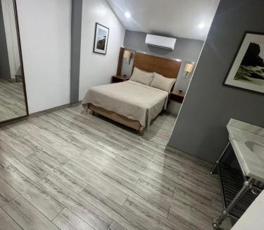 Playas De Tijuana Hotel | Hotel Colonial INN