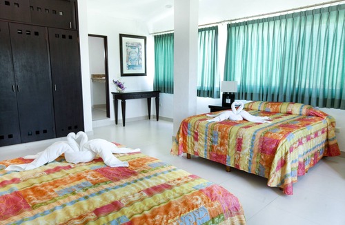 Puerto Juarez Hotel | Hotel del Sol