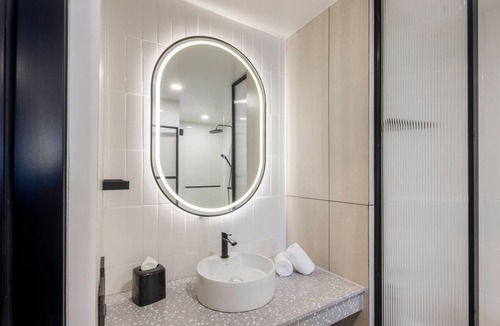 Avenida Revolucion Hotel | Hotel Indigo Tijuana Downtown by IHG
