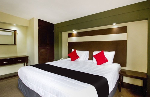 Saltillo Hotel | Hotel La Fuente, Saltillo