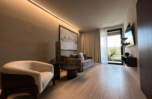 Bernal Hotel | HOTEL MONTES SUITES
