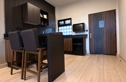 Bernal Hotel | HOTEL MONTES SUITES
