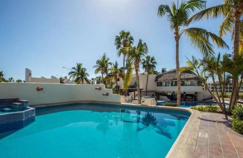Campo de Golf Fonatur Hotel | Hotel ∙ Stylish 1BR Junior Suite Near Las Palmas Park