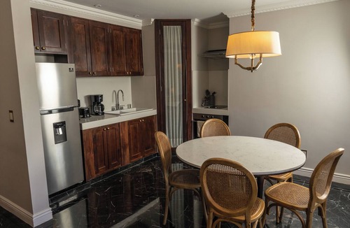 Santa Lucia Hotel | HOTEL PLAZA 79