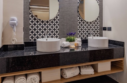 Zona Paseo Montejo Hotel | Hotel Plaza by Kavia