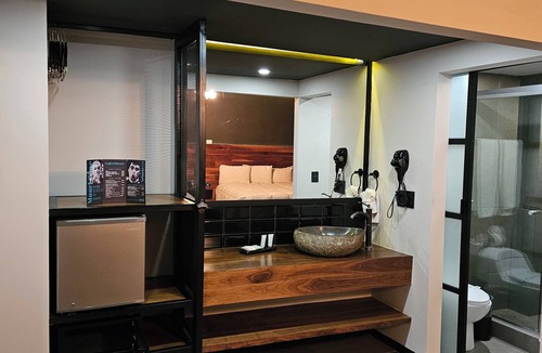 Avenida Revolucion Hotel | Hotel Rio Rita