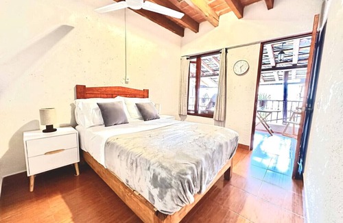 Santa Maria Ahuacatlan Bed & Breakfast | Hotel Room, one block from Lake Cent 6