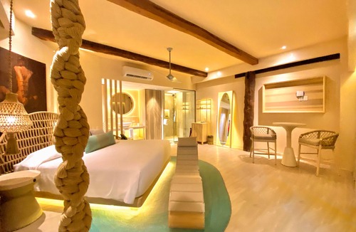 Zona Hotelera Hotel | Hotel Shibari Tulum - Restaurant & Cenote Club