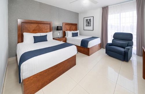 Leon Hotel | Hotel Suites México Plaza León Campestre