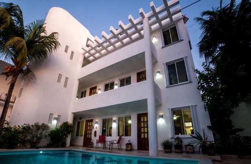 Colonia Andres Villa | Hotel Villa Deja Blue & Restaurant