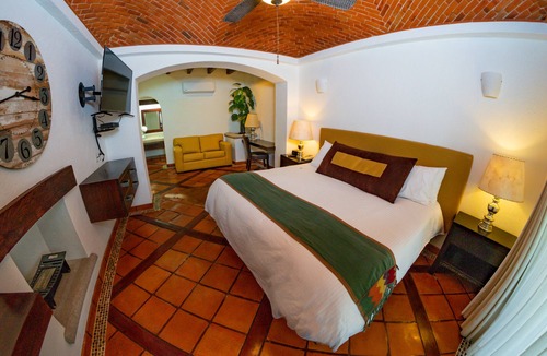 El Pueblito Hotel | Hotel Villa Mexicana Golf Resort
