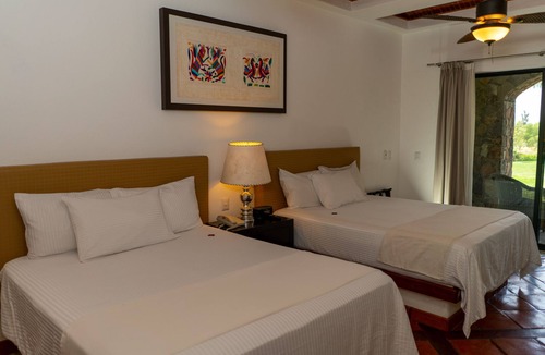 El Pueblito Hotel | Hotel Villa Mexicana Golf Resort