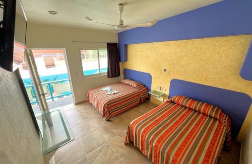 R Hotel | Hotel Xestalito