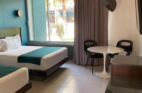 Abasolo Hotel | Hotel Y Parque Acuático La Caldera