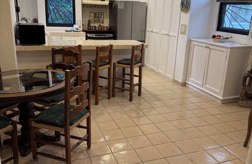 Campo de Golf Fonatur Condo | Hotel Zone convenience, with the comforts of home! Sleeps 6- King and 2 queens
