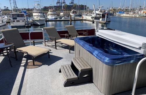 Ensenada Boat Rental | House Boat 6 Bdrm 2 BathRm Jaccuzzi Gated Down Town Ensenada