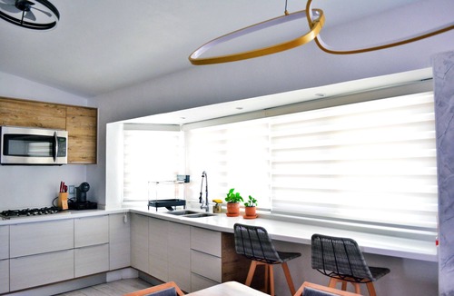 Manzanillo Apartment | House by the beach, wake up to the sound of the sea and everything at your fingertips.