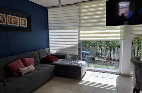 Leon House | House for 6, 3 bedrooms, 2 pools, near International Port, Mulza