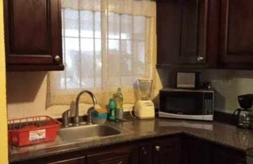 Monclova House | House in Private and with garage for 2 cars