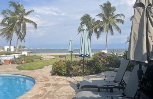La Cruz de Huanacaxtle House | House on quiet beach in La Cruz, 3 Bedroom 3bath, sleeps 7