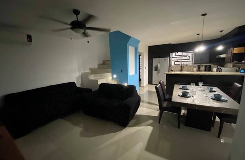 Guadalupe House | HOUSE WITH A ROOF GARDEN IN A PRIVATE RESIDENTIAL COMPLEX WITH 24/7 SECURITY AND ACCESS CONTROL