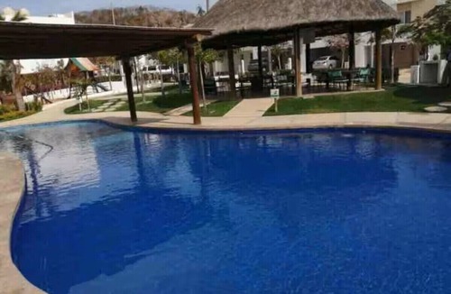 Cerritos House | House with heated pool and 5 min from the pacific ocean