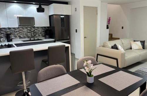 Apodaca House | House with Starlink near the Airport and Apodaca