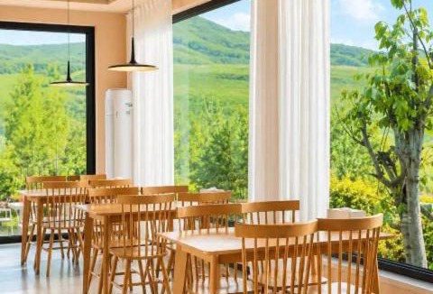 Xinyuan Hotel | Houshan Park House
