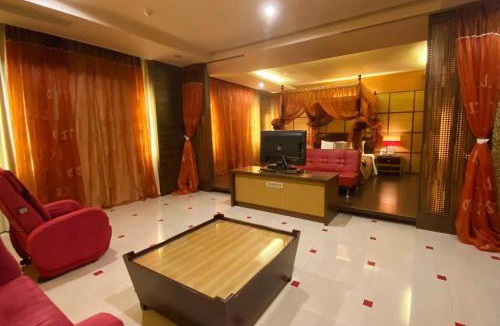 Zuoying District Hotel | Hua Xiang Motel