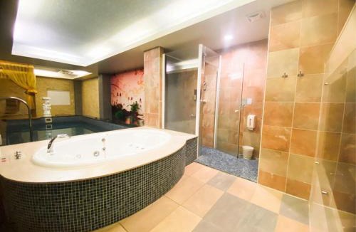 Zuoying District Hotel | Hua Xiang Motel
