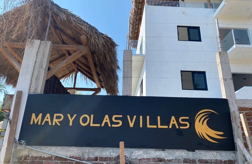 Barra de Potosi Villa | Huge Villa with Pool, Rooftop Deck, and Beach Views