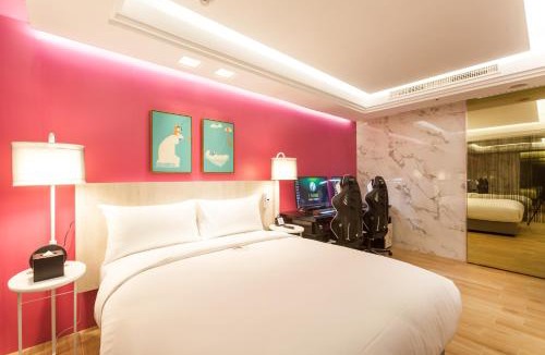 Zhongli District Hotel | i hotel 中壢館