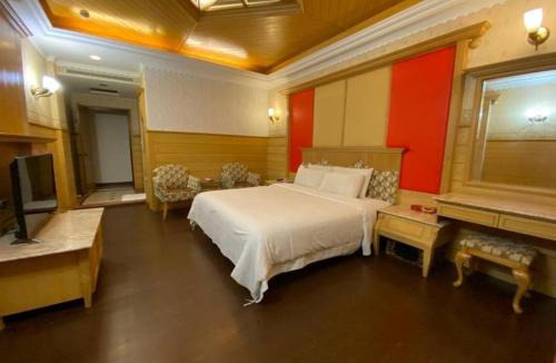 Fengshan District Hotel | I Travel Motel - II