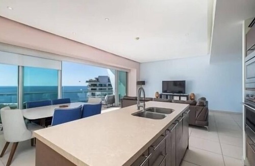 North Hotel Zone Condo | ICON PENTHOUSE Condo 3 bed 3.5 bath with rooftop Jacuzzi - Beachfront