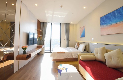 Ha Long Apartment | ICON40 Halong Fully Furnished Studio Netflix