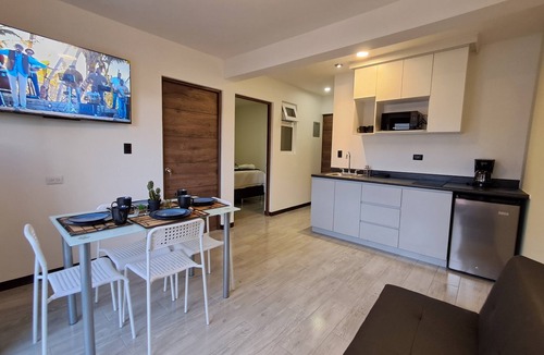 Quetzaltenango Apartment | Ideal for small groups- 2 apartments together! Just 7 min from the central park!