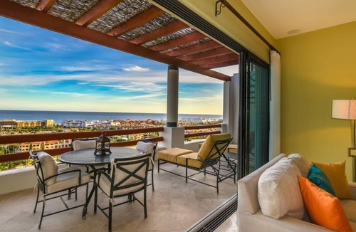 San Jose del Cabo Condo | Incredible PH w/Ocean View+Private Terrace&Jacuzzi
