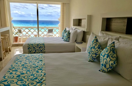 Punta Cancun Apartment | Incredible sea view deluxe with balcony
