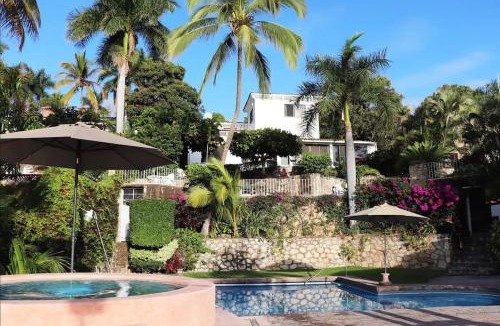 Tequesquitengo Villa | Incredibly Beautiful Big Villa For Up To 30 Guests