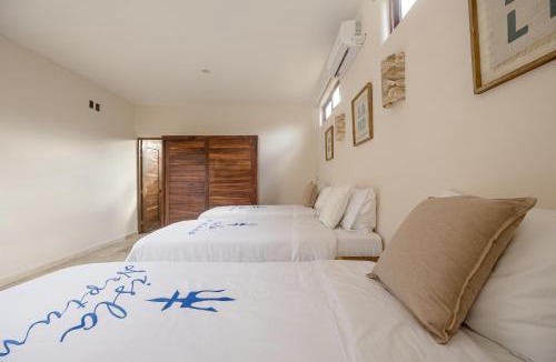Barra de Colotepec House | Isla Neptuno