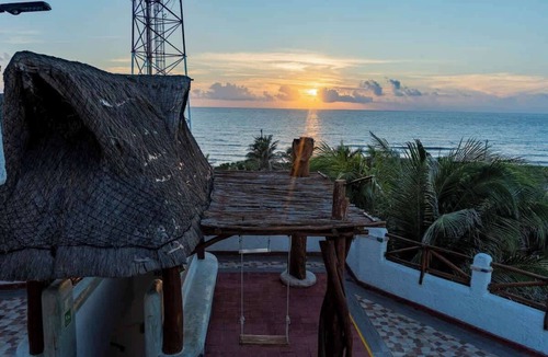 La Gloria Apartment | Island Studio for 6 | Rooftop Ocean Views
